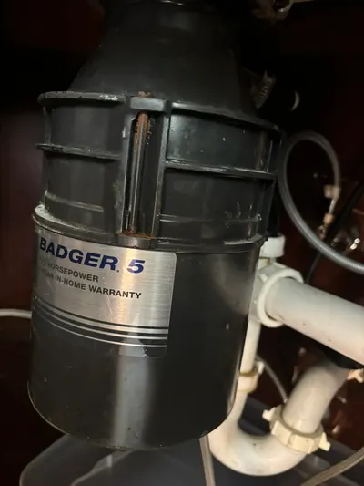 Remove garbage disposal during garbage disposal work.